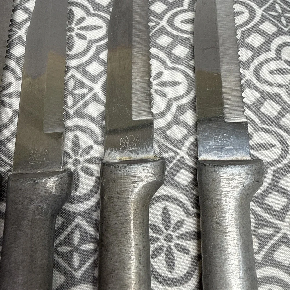 Rada 5 Knives Serrated & 1 Pealer Stainless Steel USA Made Silver. Aunts Estate.